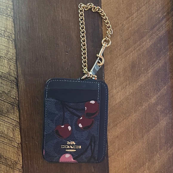 Coach Zip Card Case-Cherry print-NWOT - Picture 1 of 3